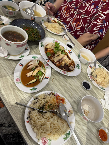 Wee Nam Kee Chicken Rice - Hospitality and gastronomy