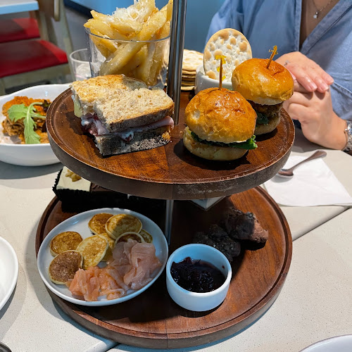 Cedele All Day Dining - Wheelock Place - Singapore