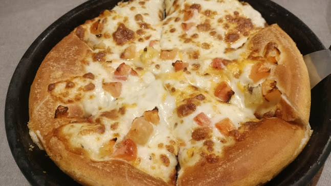 Pizza Hut Ang Mo Kio - Hospitality and gastronomy