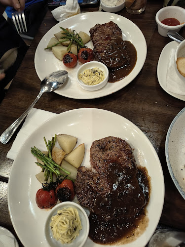 Royz et Vous - Singapore