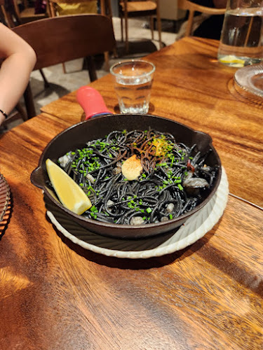 11 Bidadari Park Dr, #01-52/53 THE WOODLEIGH MALL, Singapore 367803