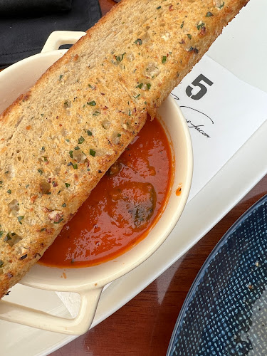 5 The Oval, Seletar Aerospace Park, Singapore 797863