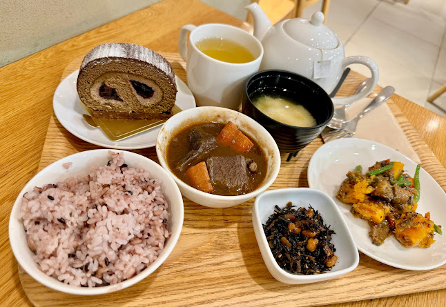 Opinii despre Café&Meal MUJI Raffles City în Singapore - Hospitality and gastronomy