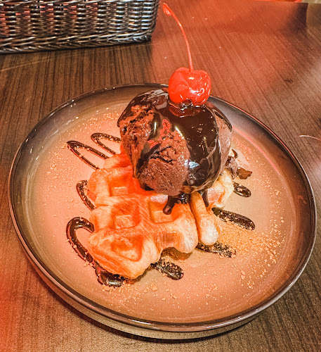 Changi Rd, #324F, Singapore 419799