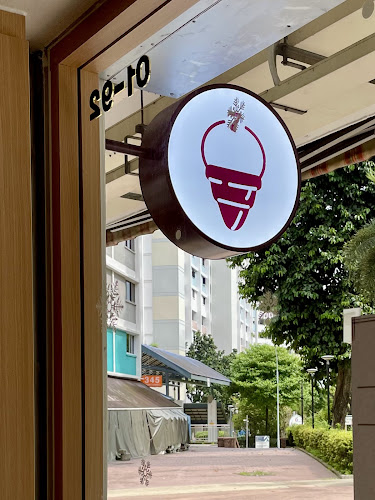 Seven Scoops and Bakes - Singapore