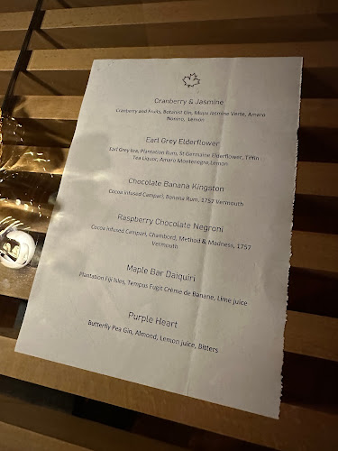 Comentarii opinii despre Maple Bar