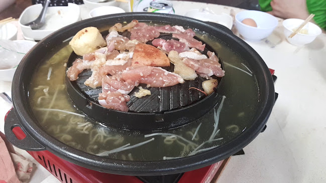 Bangkok Street Mookata