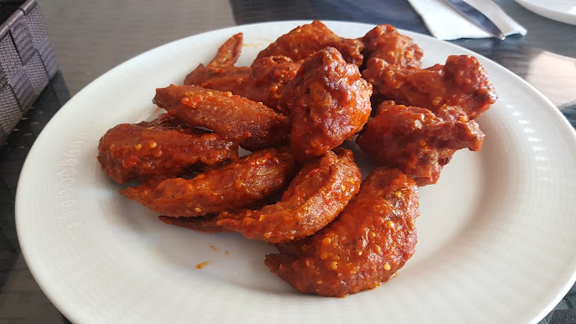 Mel's Place Restaurant & Bar - Hospitality and gastronomy