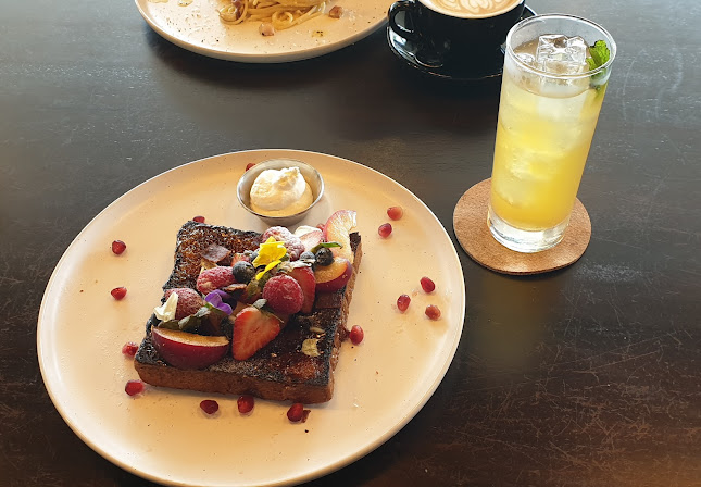 24 Holland Grove Rd, #01-18, Singapore 278803