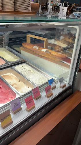 15 Simon Rd, Singapore 545907