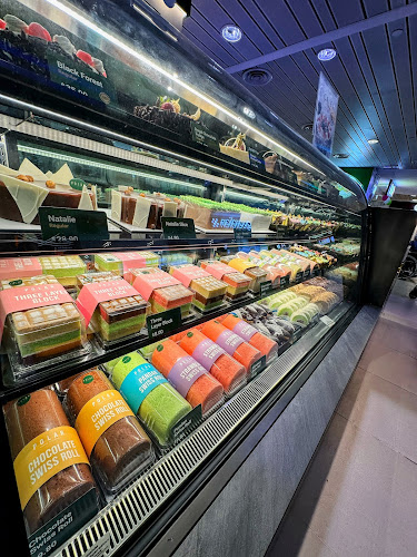 Polar Puffs & Cakes | Junction 8 - Hospitality and gastronomy