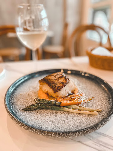 Opinii despre Allo French Restaurant în Singapore - Hospitality and gastronomy