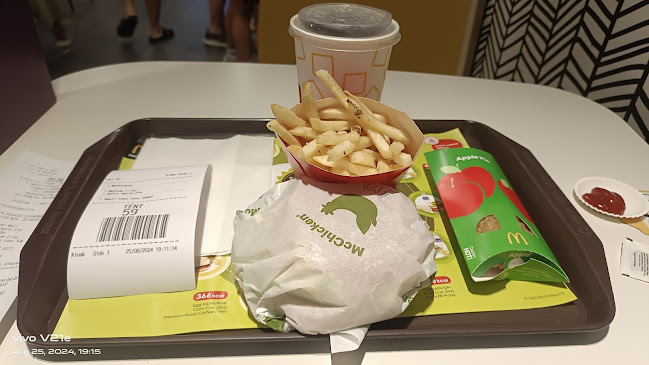 Opinii despre McDonald's SAFRA Punggol în Singapore - Hospitality and gastronomy