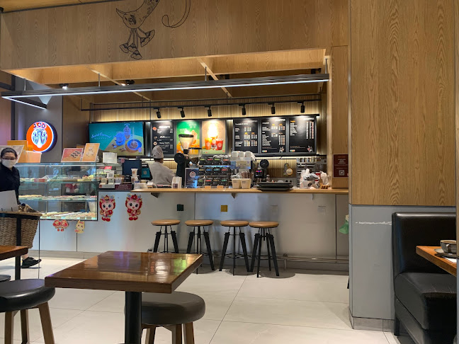 J.CO Donuts & Coffee