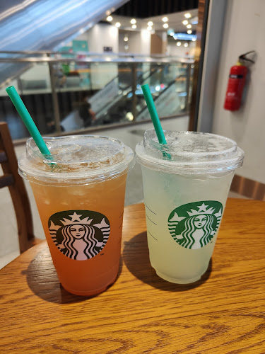 Opinii despre Starbucks Canberra Plaza în Singapore - Hospitality and gastronomy