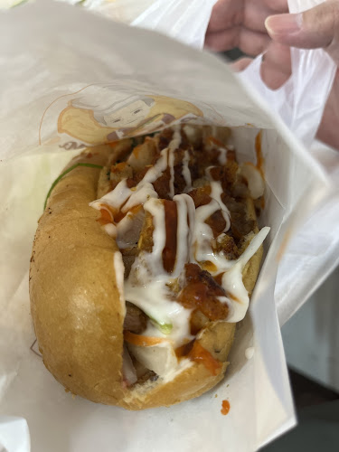 Ba Buông Bánh Mì - Singapore