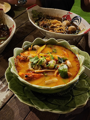 Opinii despre Warm Up Cafe @Mackenzie Road în Singapore - Hospitality and gastronomy