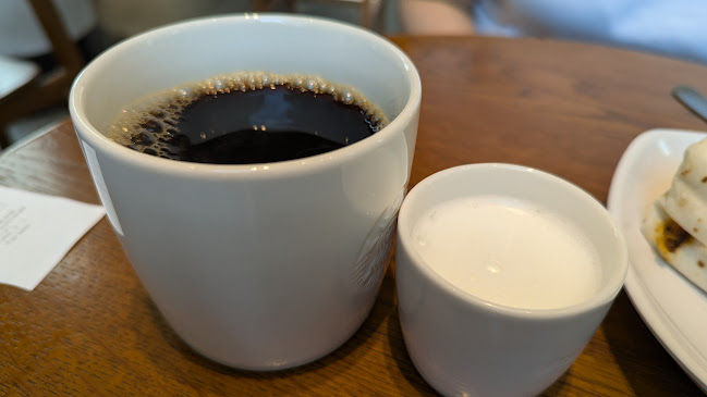 20 Ah Hood Rd, #01-18A Zhongshan Mall, Singapore 329984