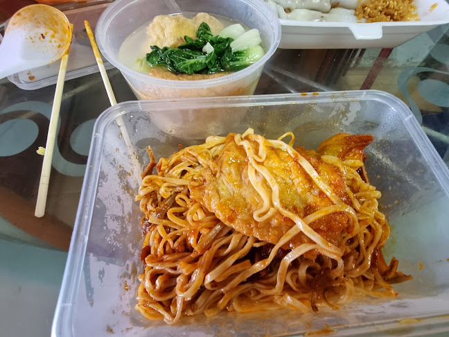 Hakka Noodles - Hospitality and gastronomy