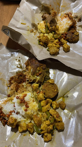 Comentarii opinii despre Gerai Nenek Obek