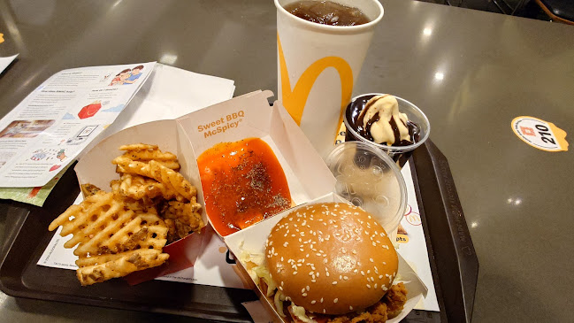 Opinii despre McDonald's Bedok Mall în Singapore - Hospitality and gastronomy