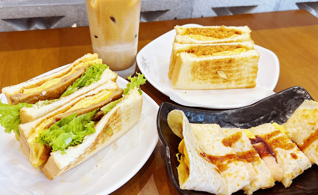 7 Holland Vlg Wy, #02-37, Singapore 275748