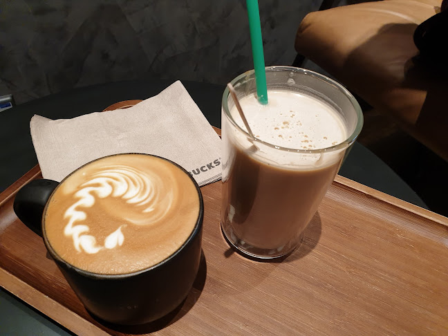 Opinii despre Starbucks Terminal 1 Transit în Singapore - Hospitality and gastronomy