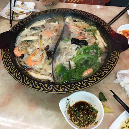 满族火锅 Man Zhu Steamboat Restaurant - Hospitality and gastronomy