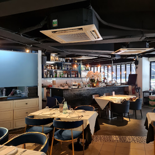 Opinii despre R Italian Kitchen & Smokehouse în Singapore - Hospitality and gastronomy