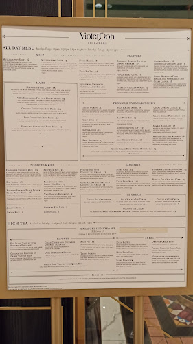 Comentarii opinii despre Violet Oon @ Jewel