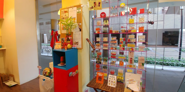 Comentarii opinii despre Swirls Bake Shop