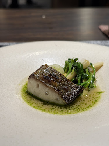 Opinii despre IRU DEN în Singapore - Hospitality and gastronomy