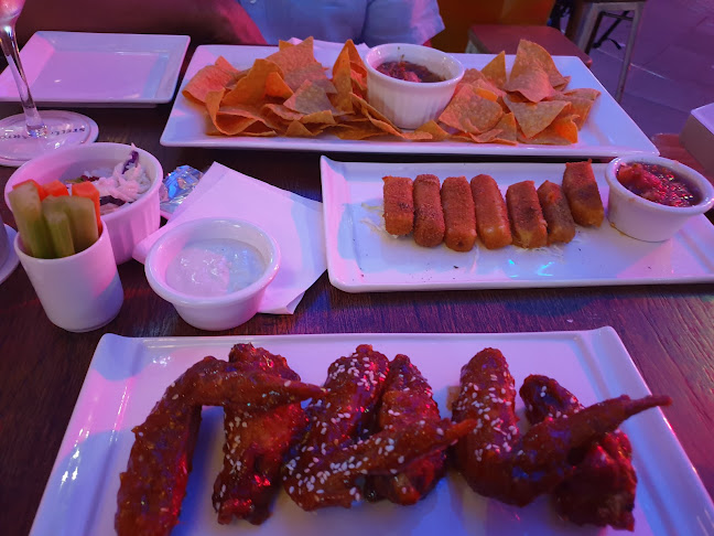 Wings Bar & Grill - Singapore