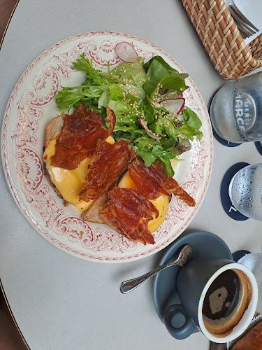 Comentarii opinii despre MERCI MARCEL TIONG BAHRU