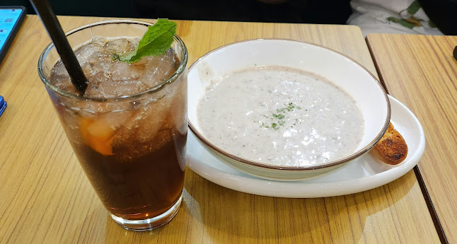 COLLIN'S® - Singapore