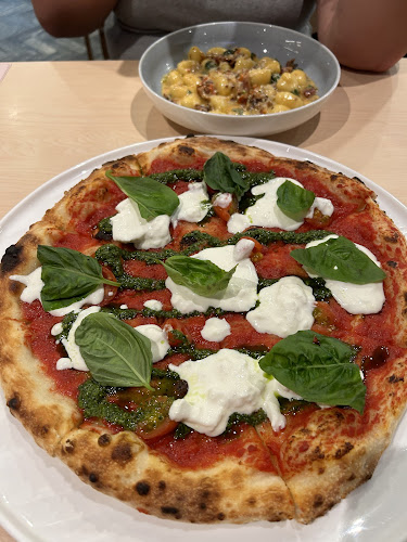 360 Balestier Rd, #01-21/22 Twin Heights, Shaw Plaza, Singapore 329783