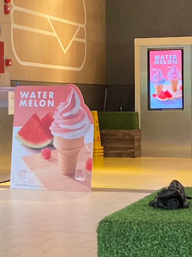 McDonald's Marine Cove - Hospitality and gastronomy