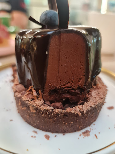 Greendot Patisserie - Hospitality and gastronomy