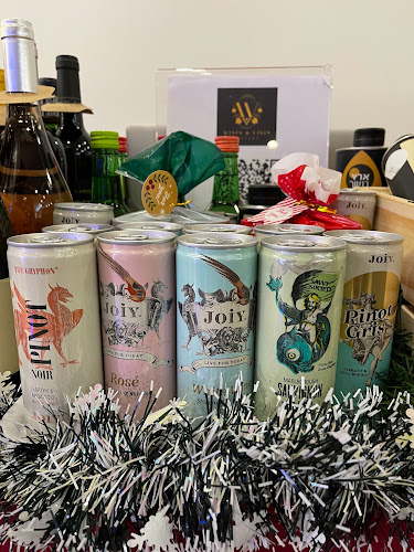 Comentarii opinii despre Wines & Vines Cellars Pte. Ltd.