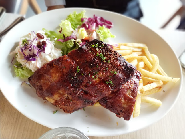 1 Maritime Square, #01-64 HarbourFront Centre, Singapore 099253