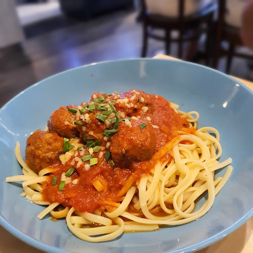 Comentarii opinii despre The Royals Cafe (Siglap)