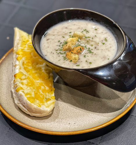 COLLIN’S @ PLQ Mall - Hospitality and gastronomy