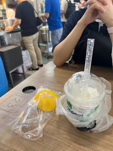 Opinii despre Mr. Coconut @ Parkway Parade în Singapore - Hospitality and gastronomy