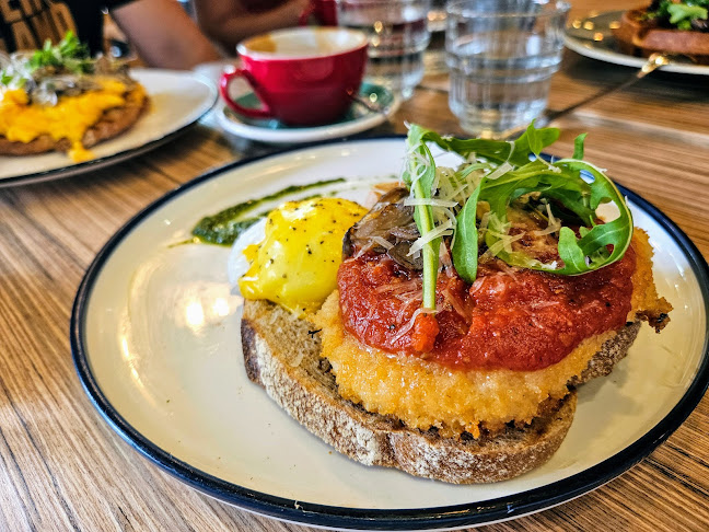 Comentarii opinii despre Refuel Cafe