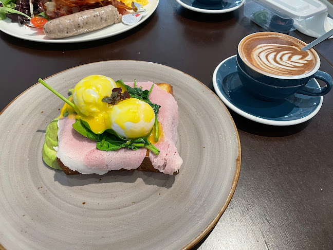 Opinii despre Twenty Eight Cafe în Singapore - Hospitality and gastronomy