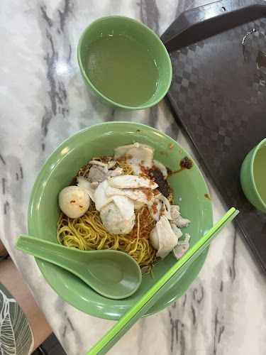 Ah Hee Teochew Fishball Noodles - Singapore