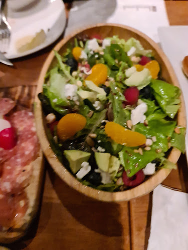 Comentarii opinii despre Brotzeit German Beer Bar and Restaurant - Katong