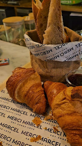 56 Eng Hoon St, #01-68, Singapore 160056