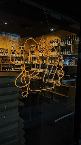 Wine Verse Singapore - Hospitality and gastronomy