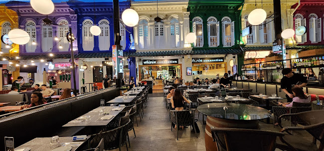 Opinii despre Wine Connection @ Plaza Singapura în Singapore - Hospitality and gastronomy